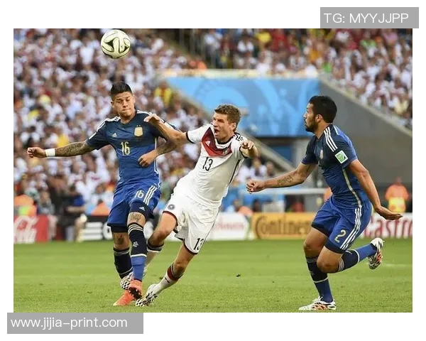 北京羽毛球队在世界杯中的团队协作表现分析与点评